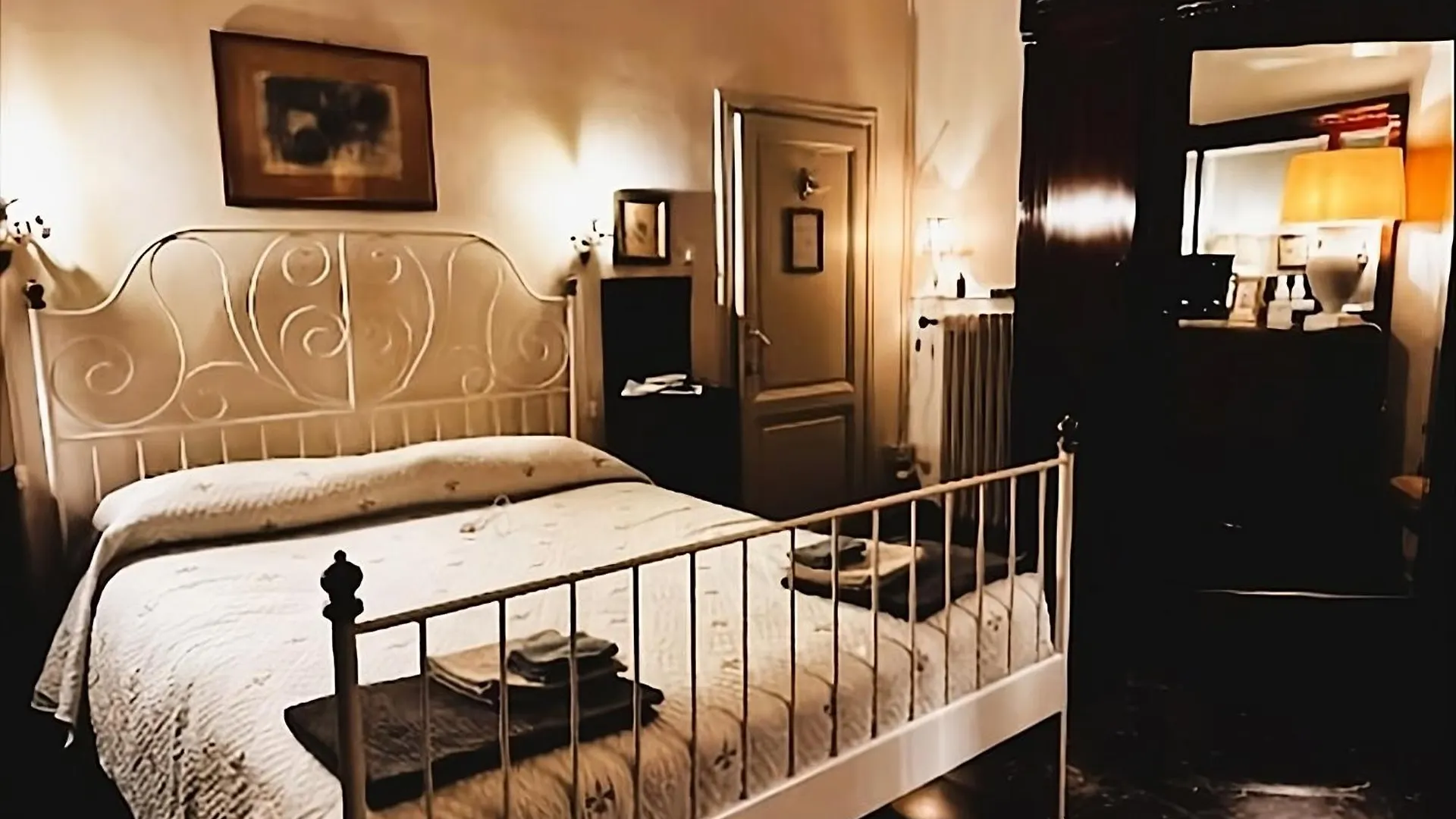 Rooms By Anna Florence Guest house